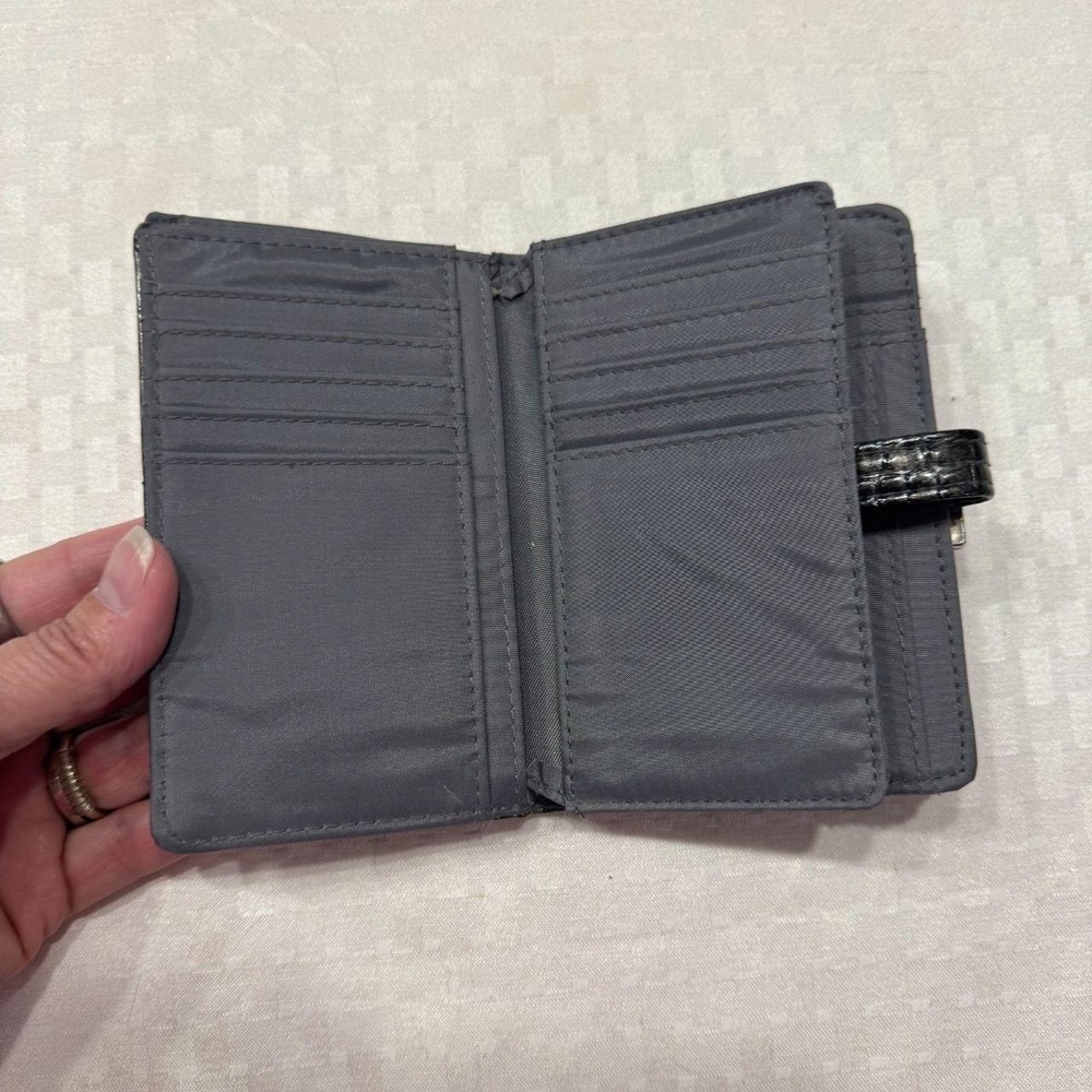 Black Faux Crocodile Leather Texture Wallet EUC - Picture 3 of 8